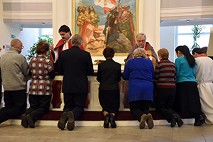 The SELC and ILCR bishops serve as communion celebrants together.